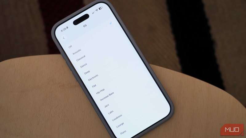 تنظیمات اکولایزر Apple Music روی iPhone.