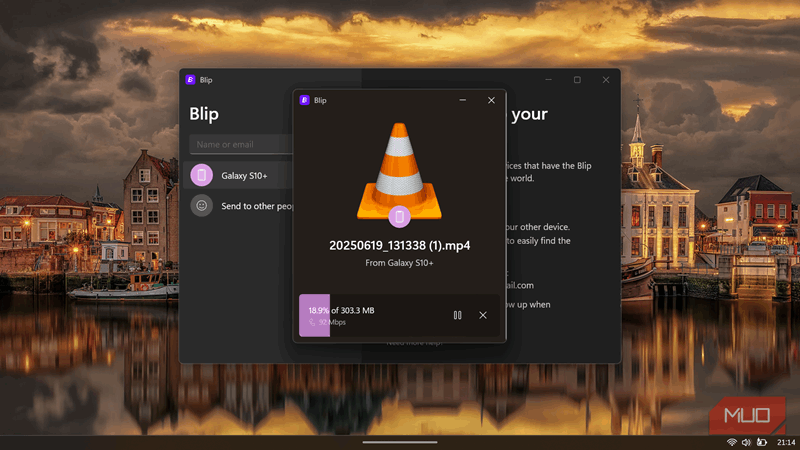 برنامه Windows Blip با پنجره پیشرفت انتقال