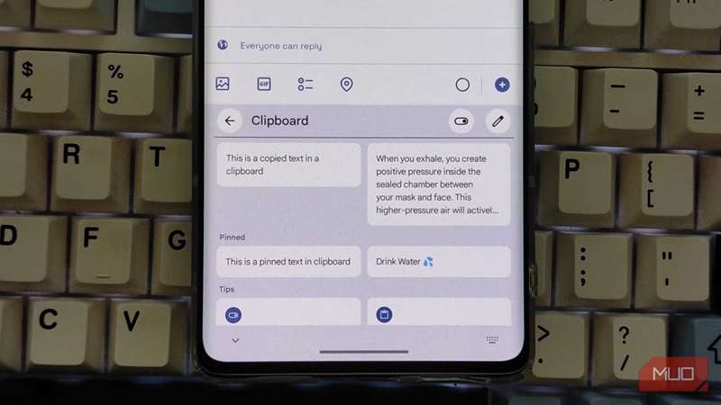 کلیپ‌بورد با آیتم‌های سنجاق‌شده نشان داده‌شده در Gboard