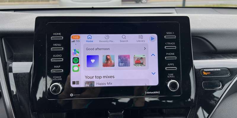 نمایش ویژگیهای Apple CarPlay