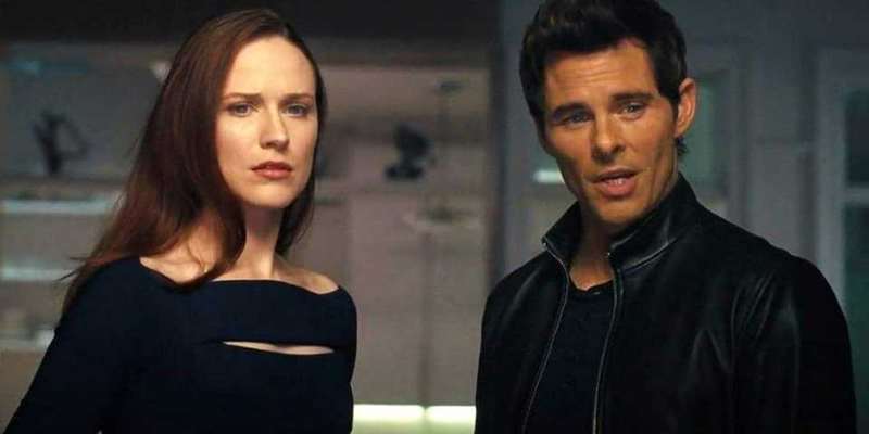 تصویر dolores‑and‑teddy‑looking‑at‑something‑in‑westworld‑season‑4