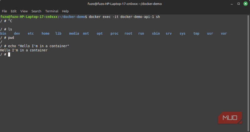 ورود به کانتینرهای Docker با exec