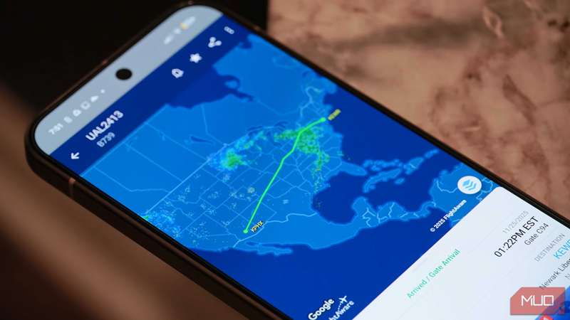 پیگیری پروازهای FlightAware از فینیکس به نیوارد.