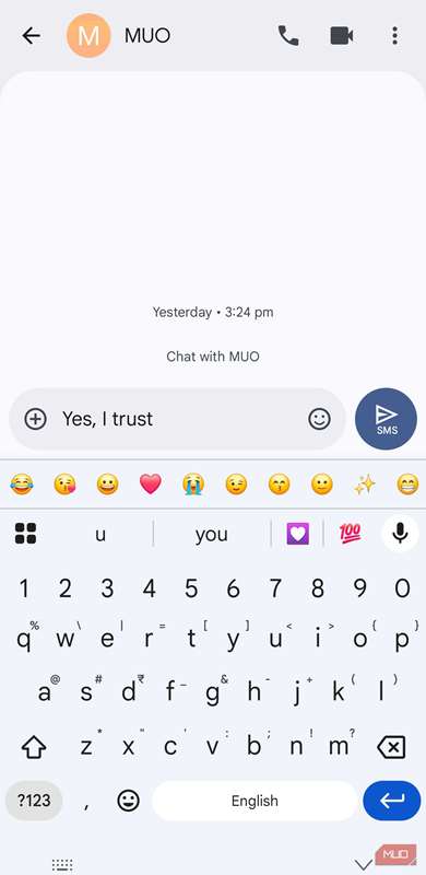 Gboard پیشنهادهای کلمه بعدی را در یک گفتگو ارائه می‌دهد