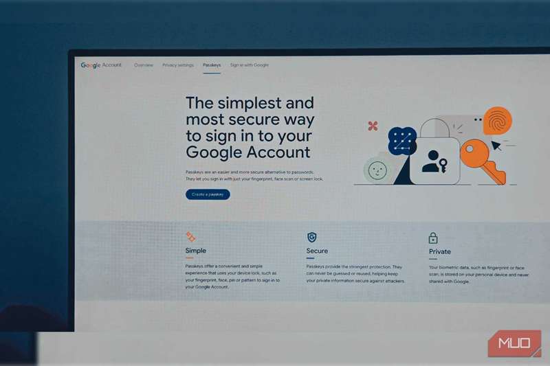 صفحه وب کلیدهای عبور گوگل باز شده در یک مانیتور بزرگ