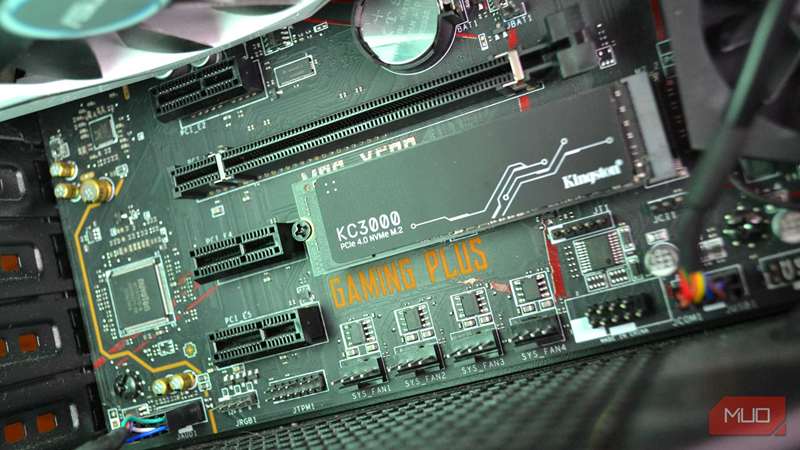 کینگستون kc3000 در مادربورد