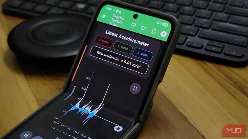 داده‌های شتاب‌سنج خطی در سامسونگ گالاکسی Z Flip 6