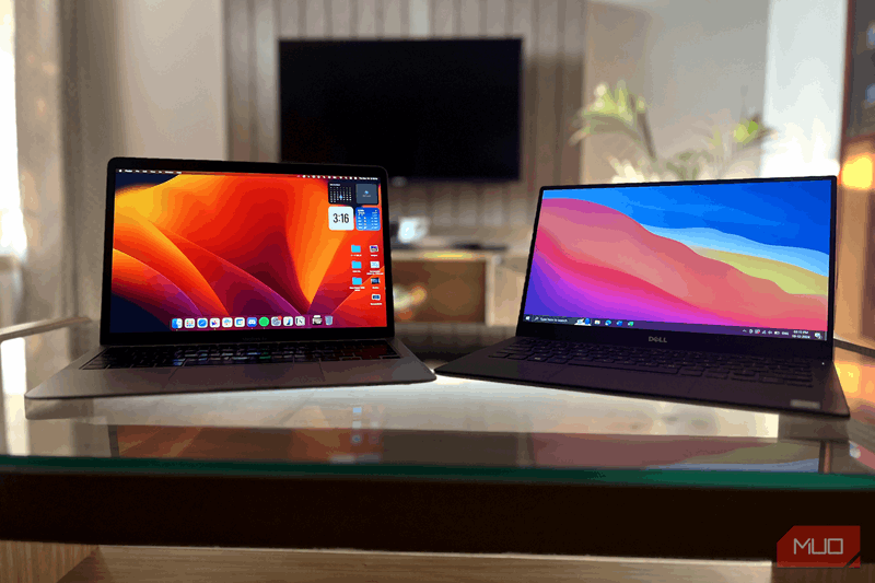 مک‌بوک ایر و Dell XPS 13 کنار هم