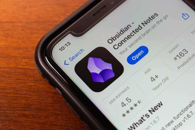 برنامه Obsidian در فروشگاه برنامهها بر روی یک تلفن