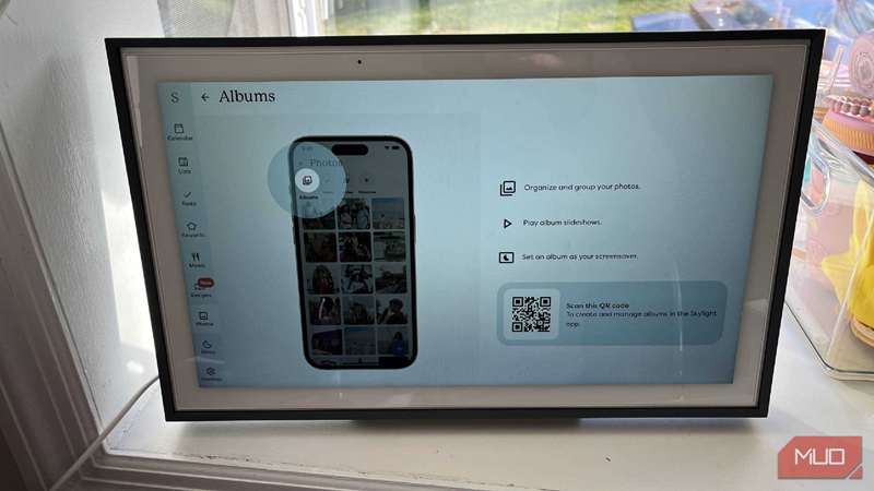 تنظیم آلبوم‌های عکس بر روی تقویم Skylight