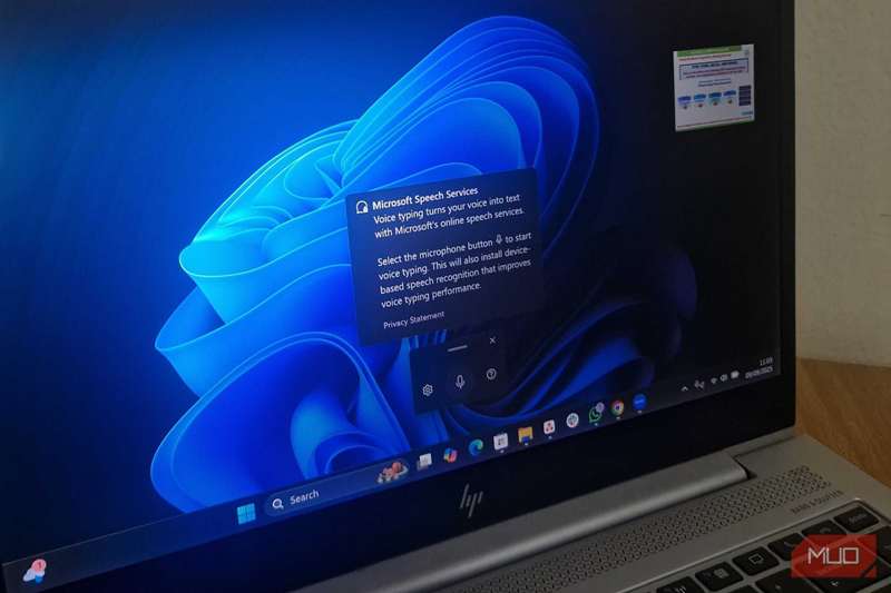 پاپ‑آپ سرویس‌های گفتاری مایکروسافت در صفحهٔ اصلی رایانهٔ ویندوزی من