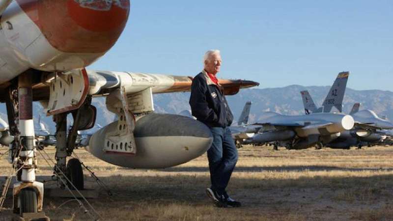 ژن سرنان در هنگام فیلمبرداری از «آخرین مرد بر ماه»