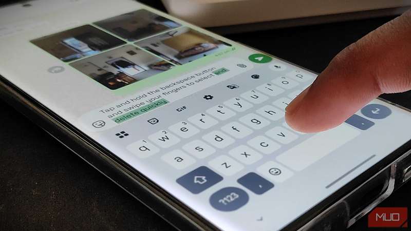 قابلیت Swipe برای حذف با استفاده از کلید Backspace در Gboard.