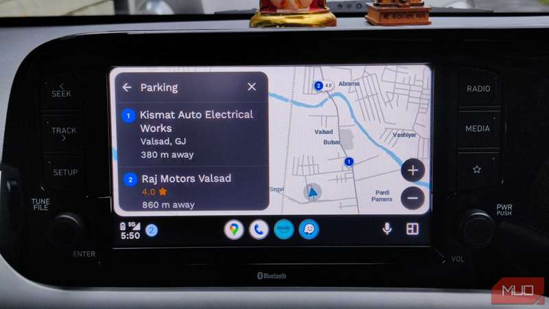 پارکینگ‌های نزدیک در نقشه‌های Waze.