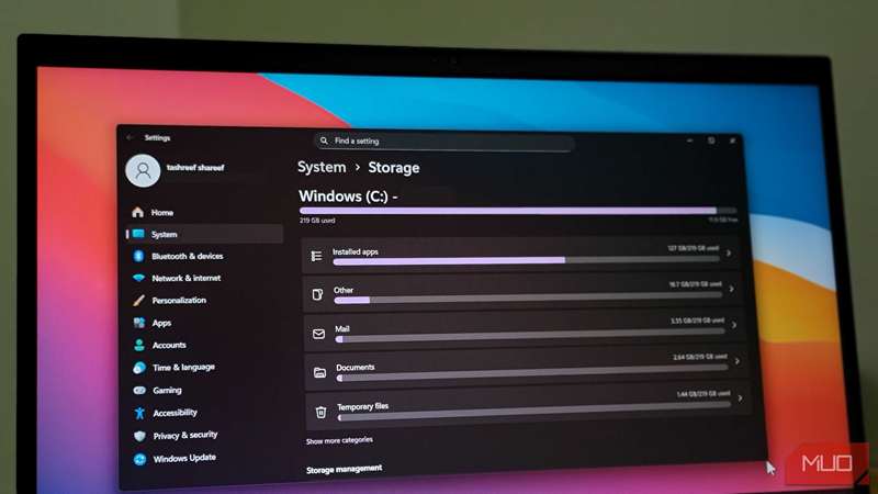 گزینه Storage Sense در ویندوز ۱۱ باز روی یک لپ‌تاپ HP