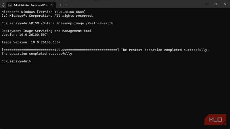 اسکن DISM در ترمینال ویندوز بدون خطا نشان داده می‌شود.