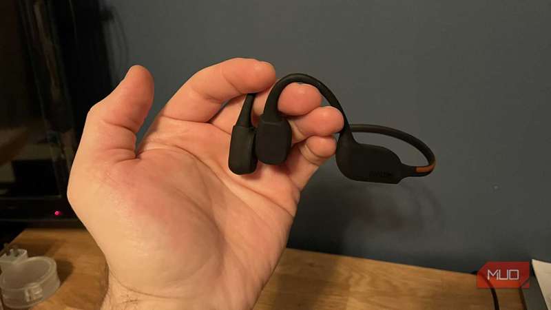 هدفون‌های هدایت استخوانی فیلیپس A7607