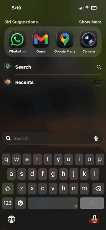 صفحه‌کلید iOS با پیشنهادات Siri و میانبرهای برنامه قابل‌مشاهده