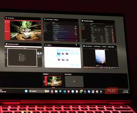 برنامه‌های متن‌باز باز بر روی لپ‌تاپ ویندوز