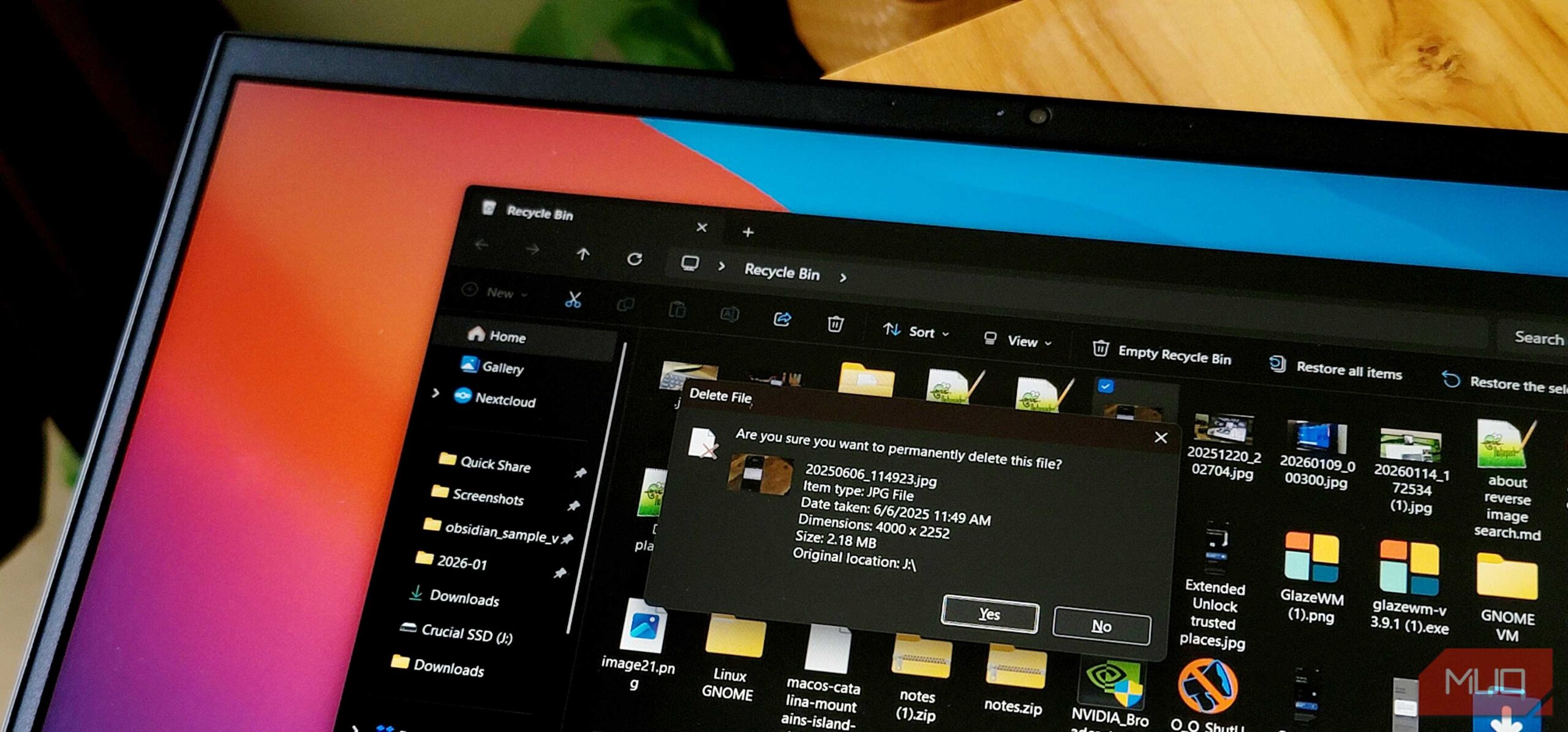 هشدار حذف دائم فایل از سطل بازیابی در یک لپتاپ HP