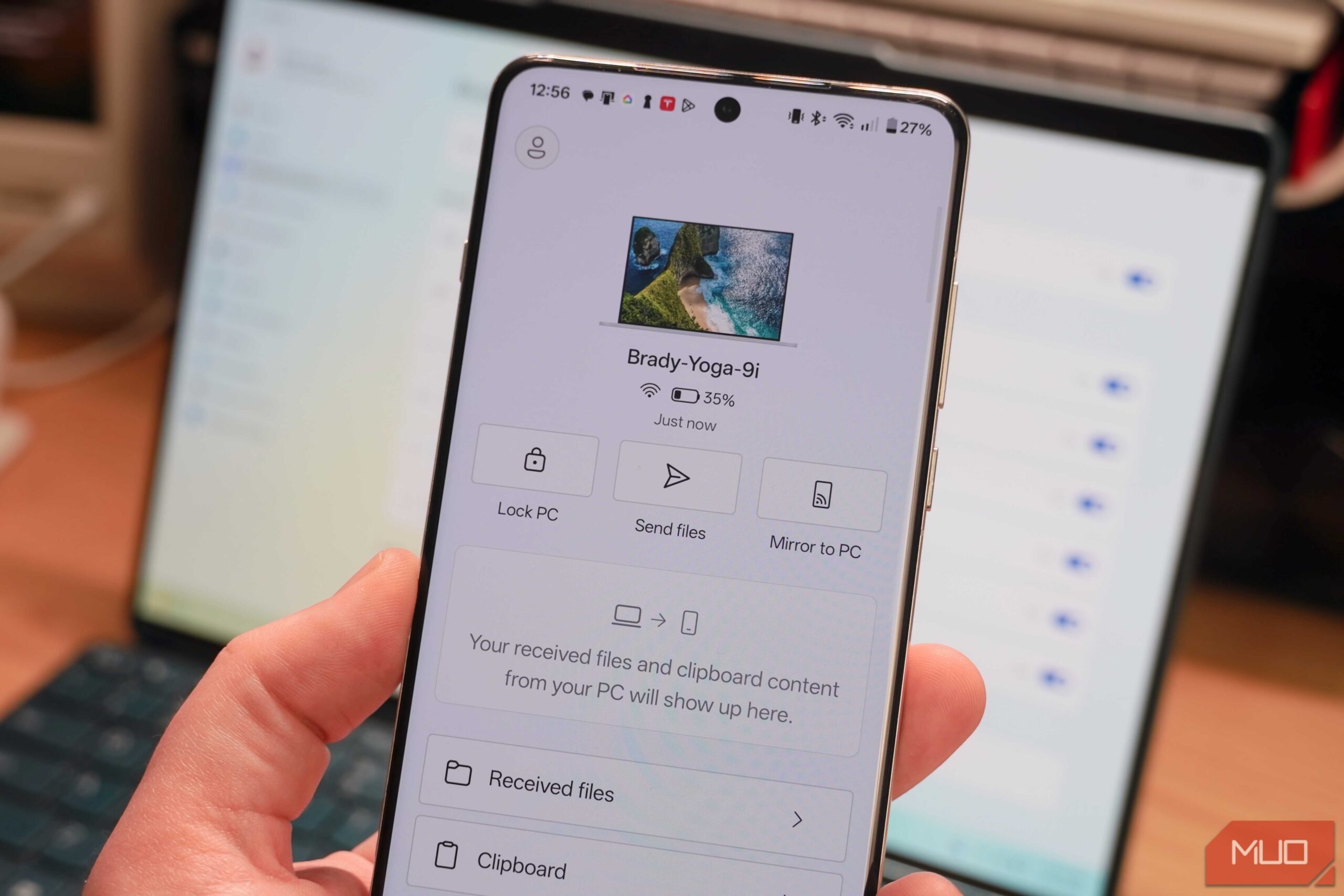 برنامه Link to Windows روی یک OnePlus 13 متصل به Yoga Book 9i.