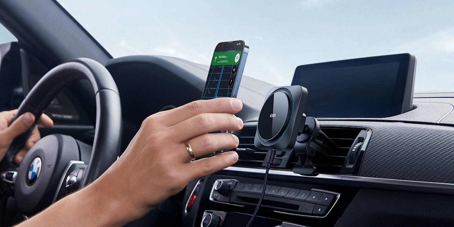 شارژر بی‌سیم خودرو ESR HalowLock با سبک زندگی CryoBoost