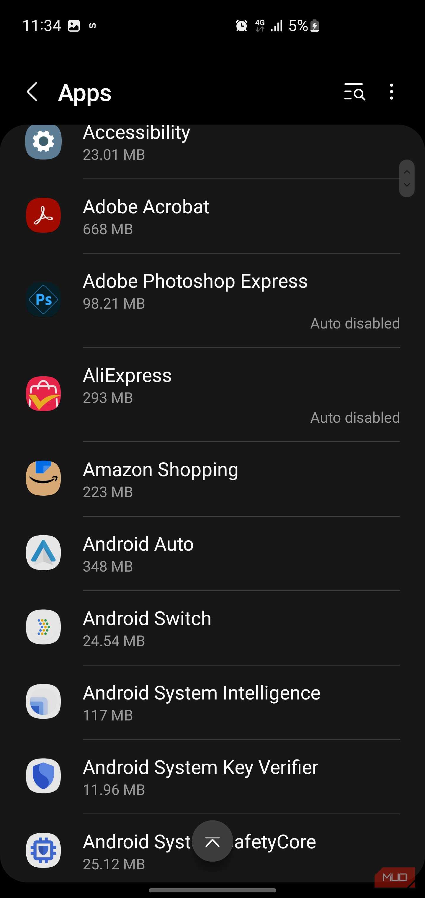 لیست برنامه‌های Android که برنامه‌های نصب‌شده را نشان می‌دهد.