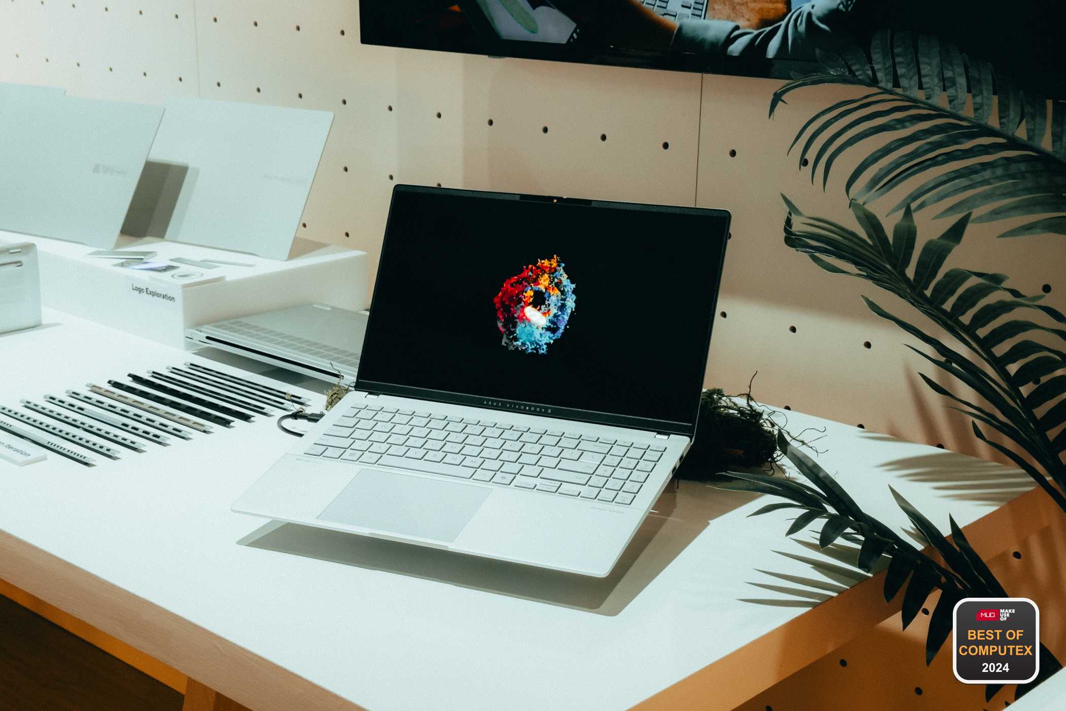 لپتاپ ASUS Snapdragon X-Elite