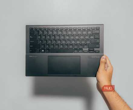 کیبورد جدای‌شده ASUS Zenbook DUO