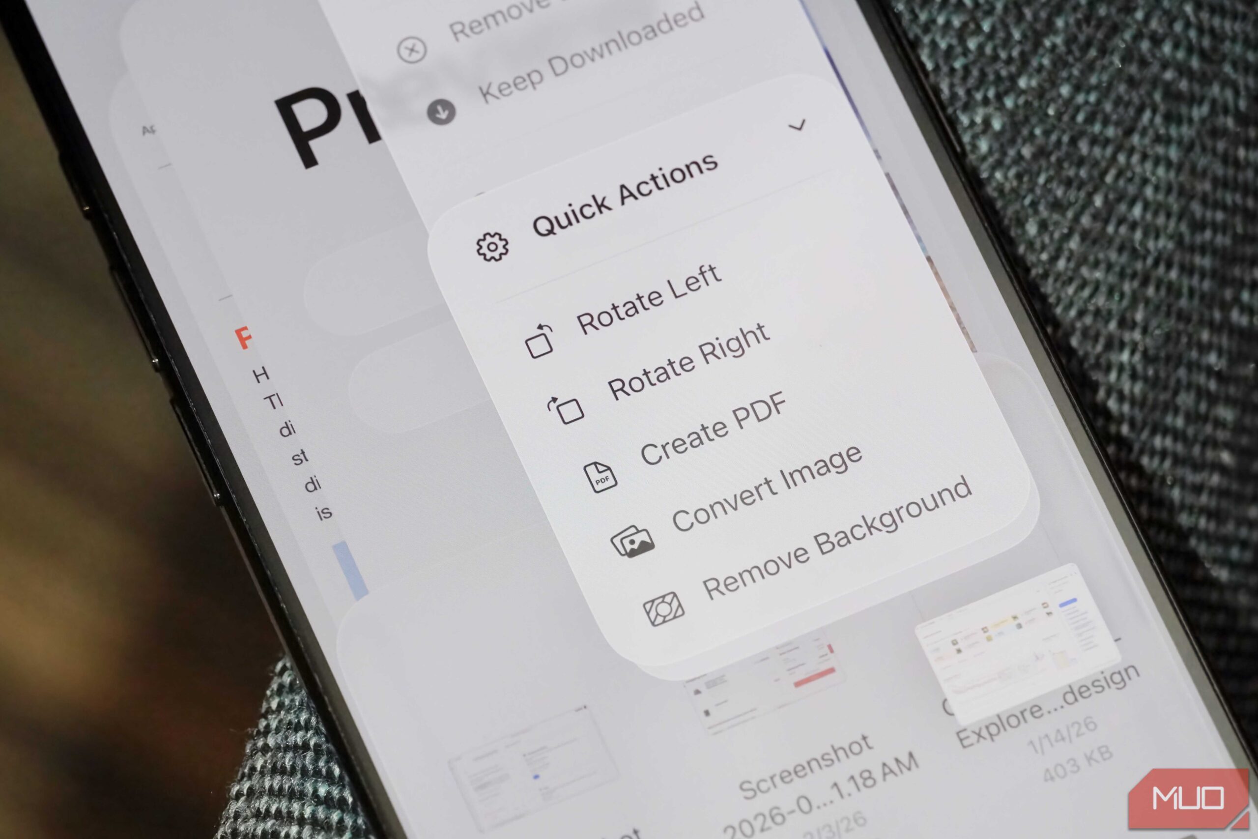 گزینه تبدیل تصویر در برنامه پیشنمایش بر روی iPhone Air.