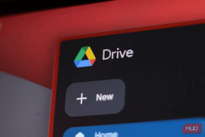 نمای نزدیک آیکون گوگل درایو