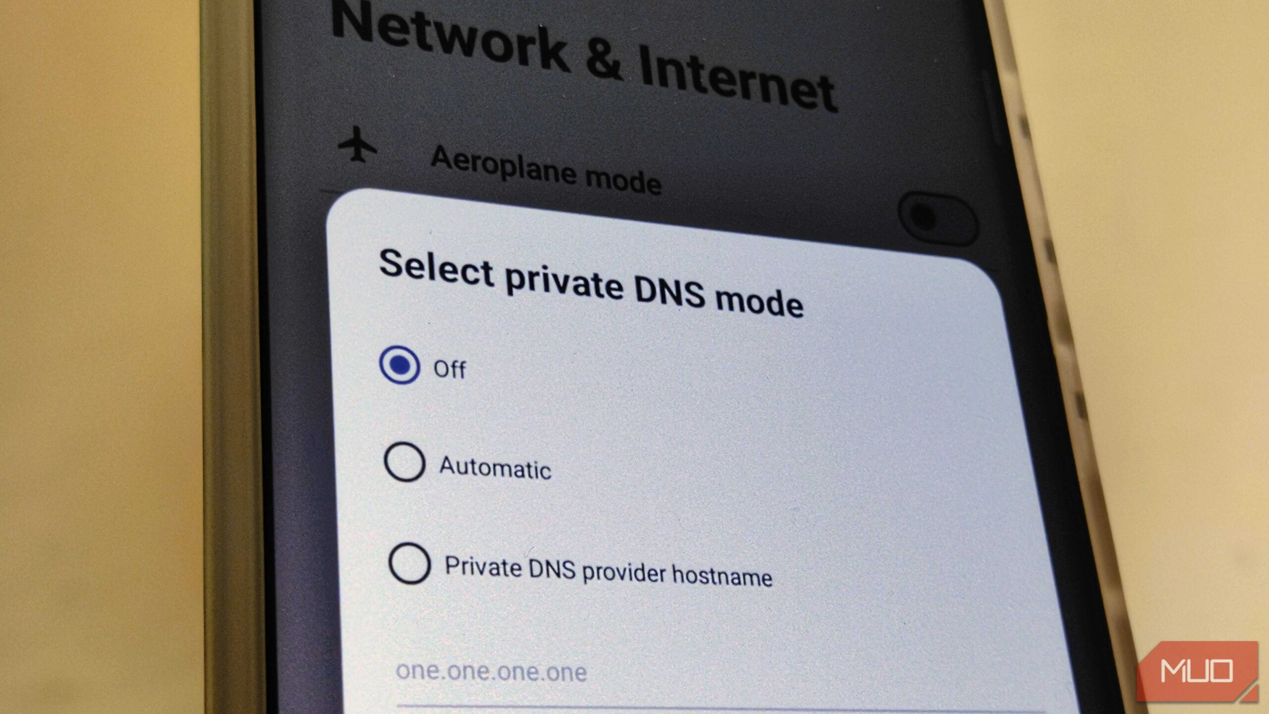 تنظیمات DNS در گوشی اندروید.