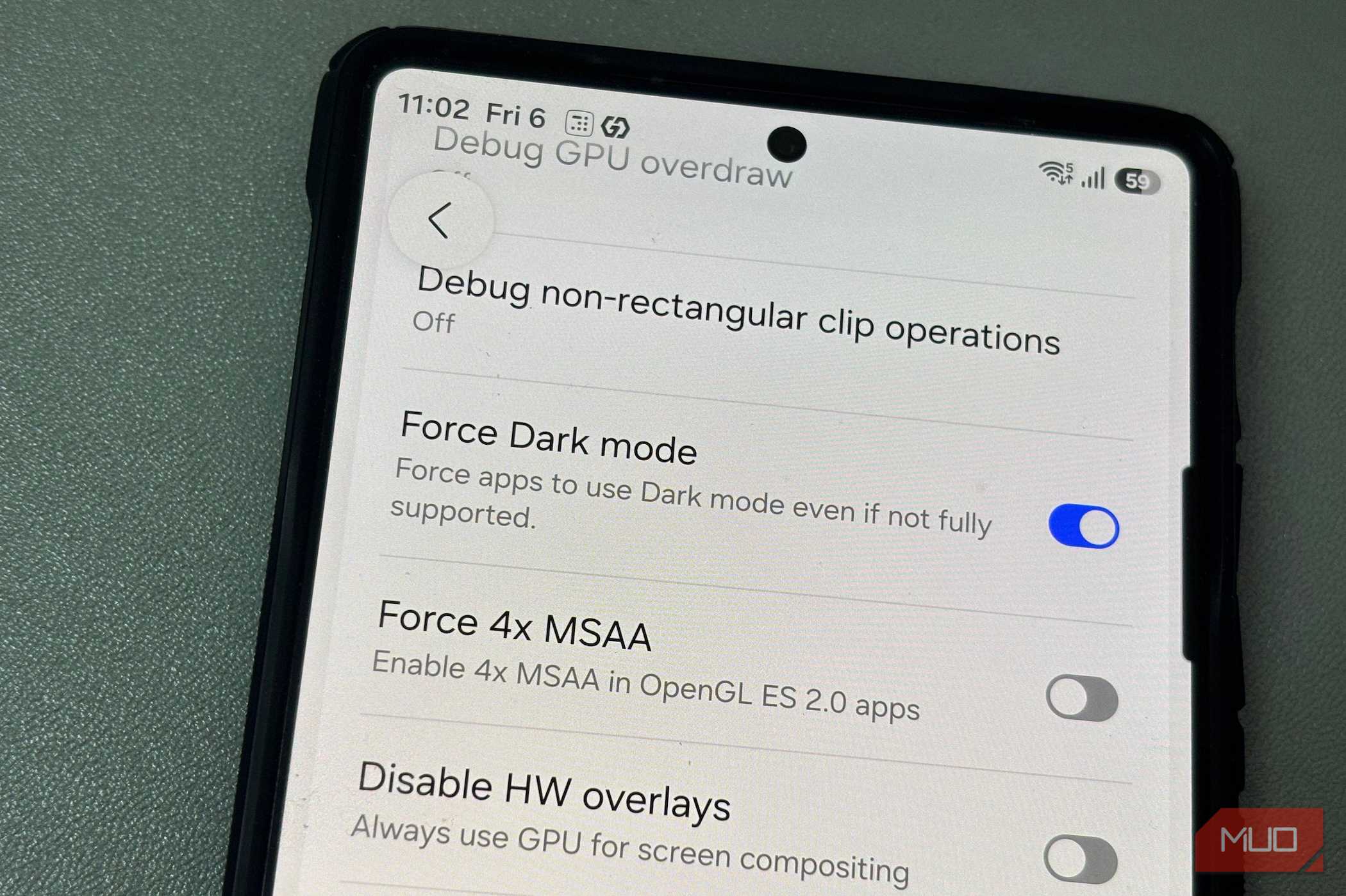 کلید تعویض حالت تاریک اجباری در گزینه‌های توسعه‌دهنده اندروید