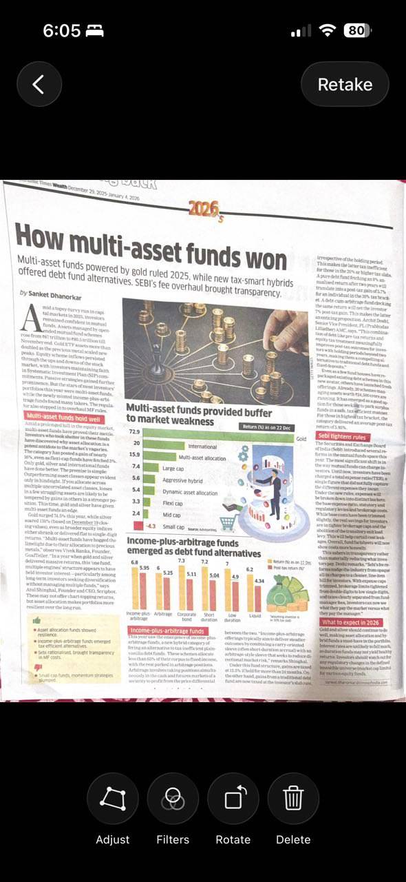 گزینه‌های اسکنر سند مانند Adjust (تنظیم) در صفحه نمایش داده می‌شوند.
