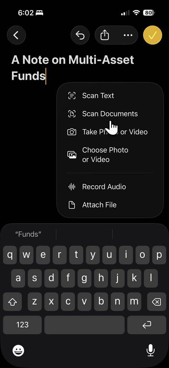 «Scan Documents» را انتخاب کنید تا اسکن با دوربین iOS آغاز شود.