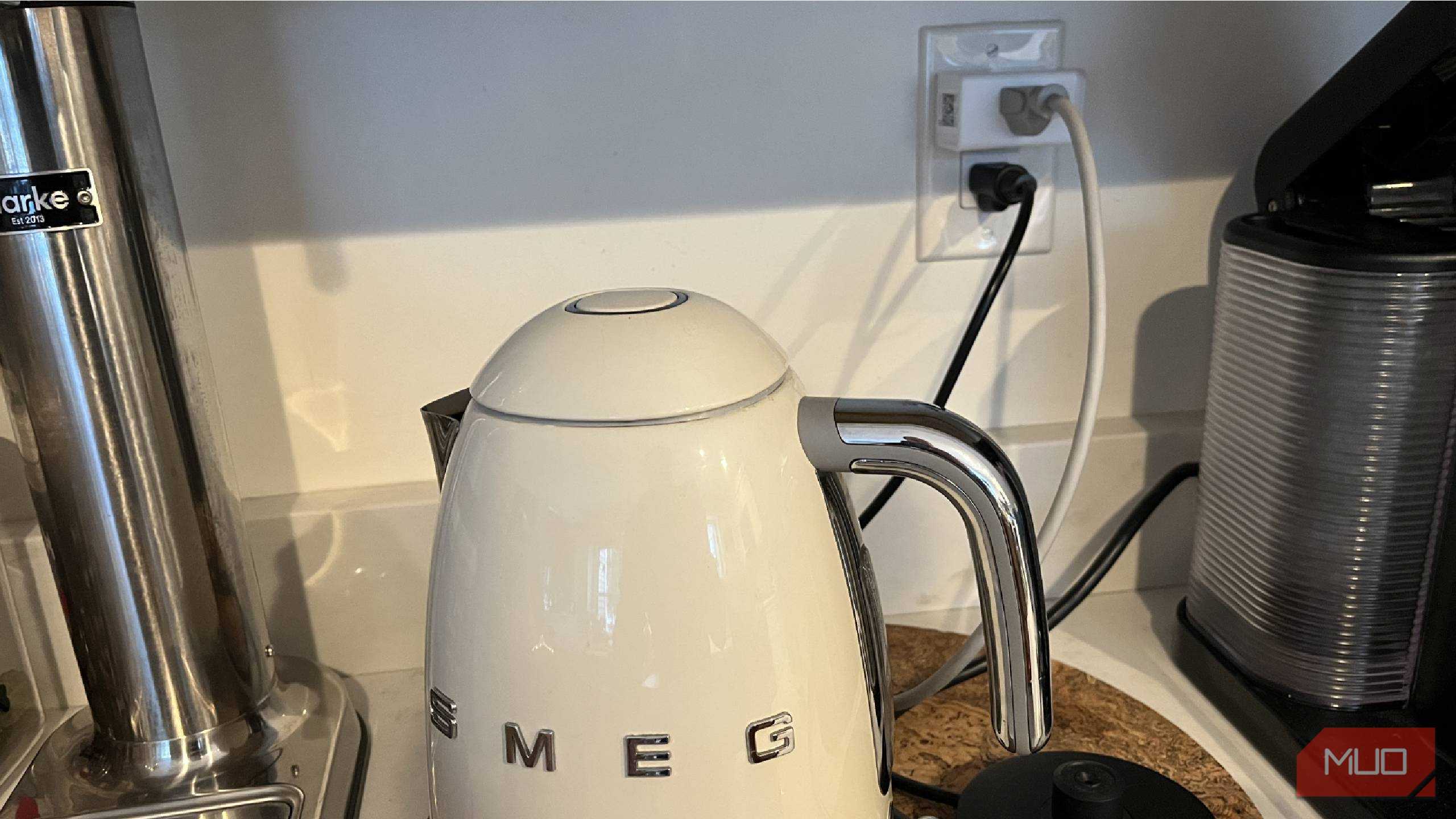 استفاده از سوکت هوشمند Kasa با یک کتری الکتریکی