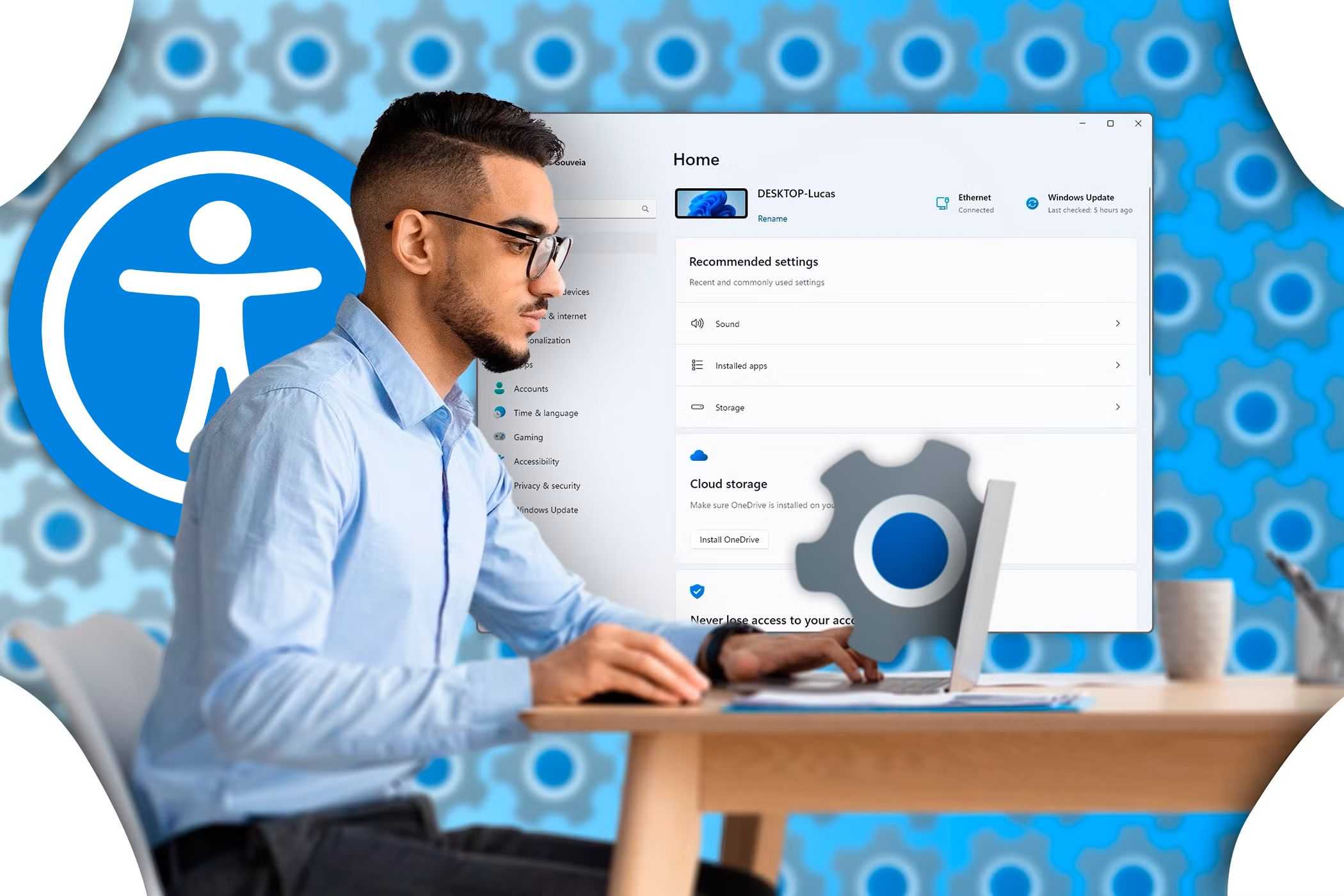 مردی با عینک که روی لپ‌تاپ کار می‌کند با نماد دسترسی در پس‌زمینه