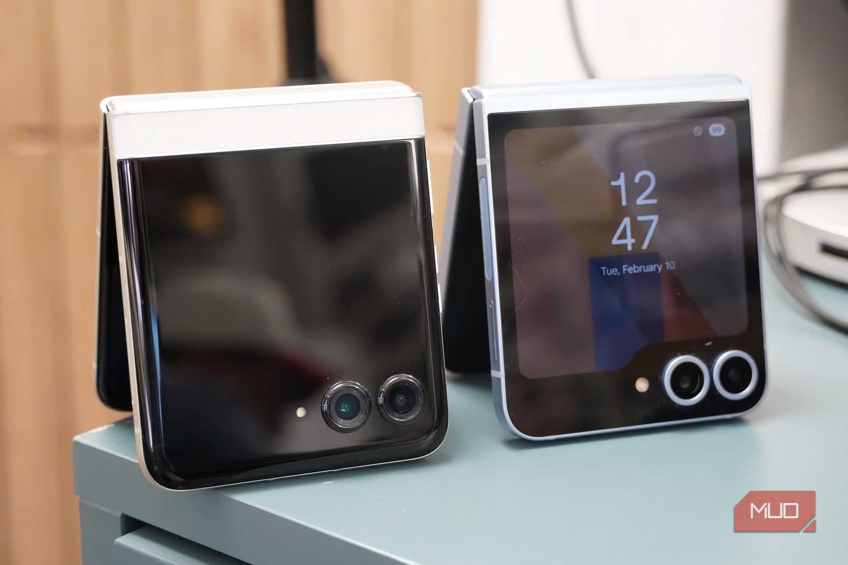 مقایسه Moto Razr 2025 با Samsung Galaxy Z Flip 6