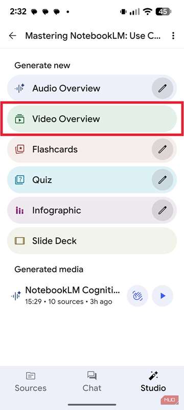 منوی استودیوی یک نوت‌بوک در NotebookLM بر روی اندروید، که گزینه‌های بررسی‌های صوتی، مرورهای ویدیویی، کارت‌های فلش و موارد دیگر را نشان می‌دهد.