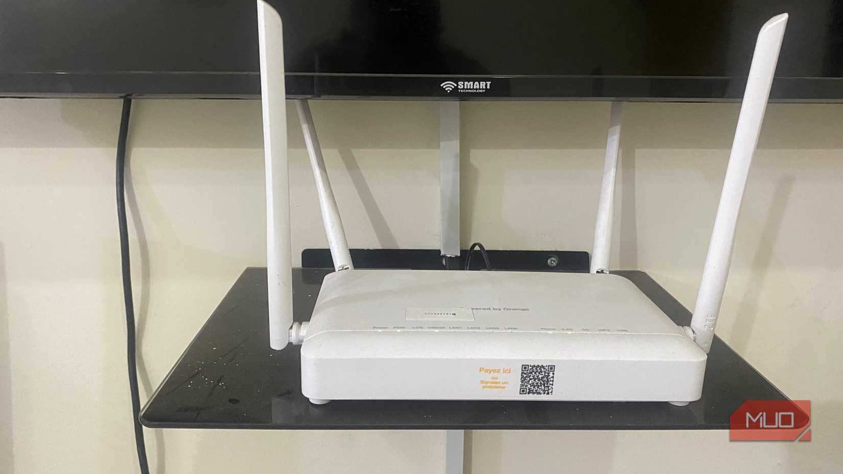 روتر متصل در موقعیت مرکزی