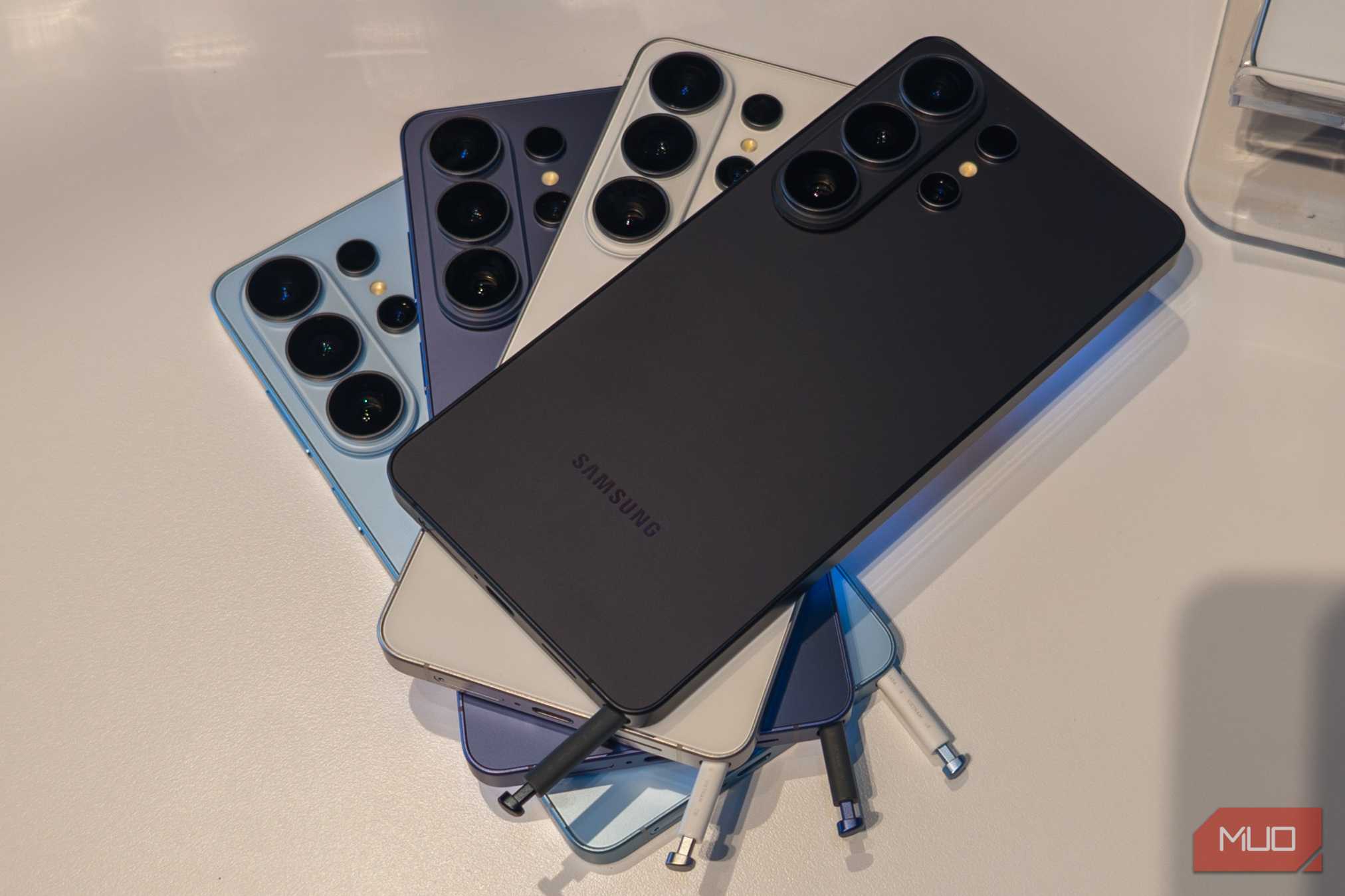 قلم‌S در تمام چهار رنگ گالکسی اس ۲۶ اولترا