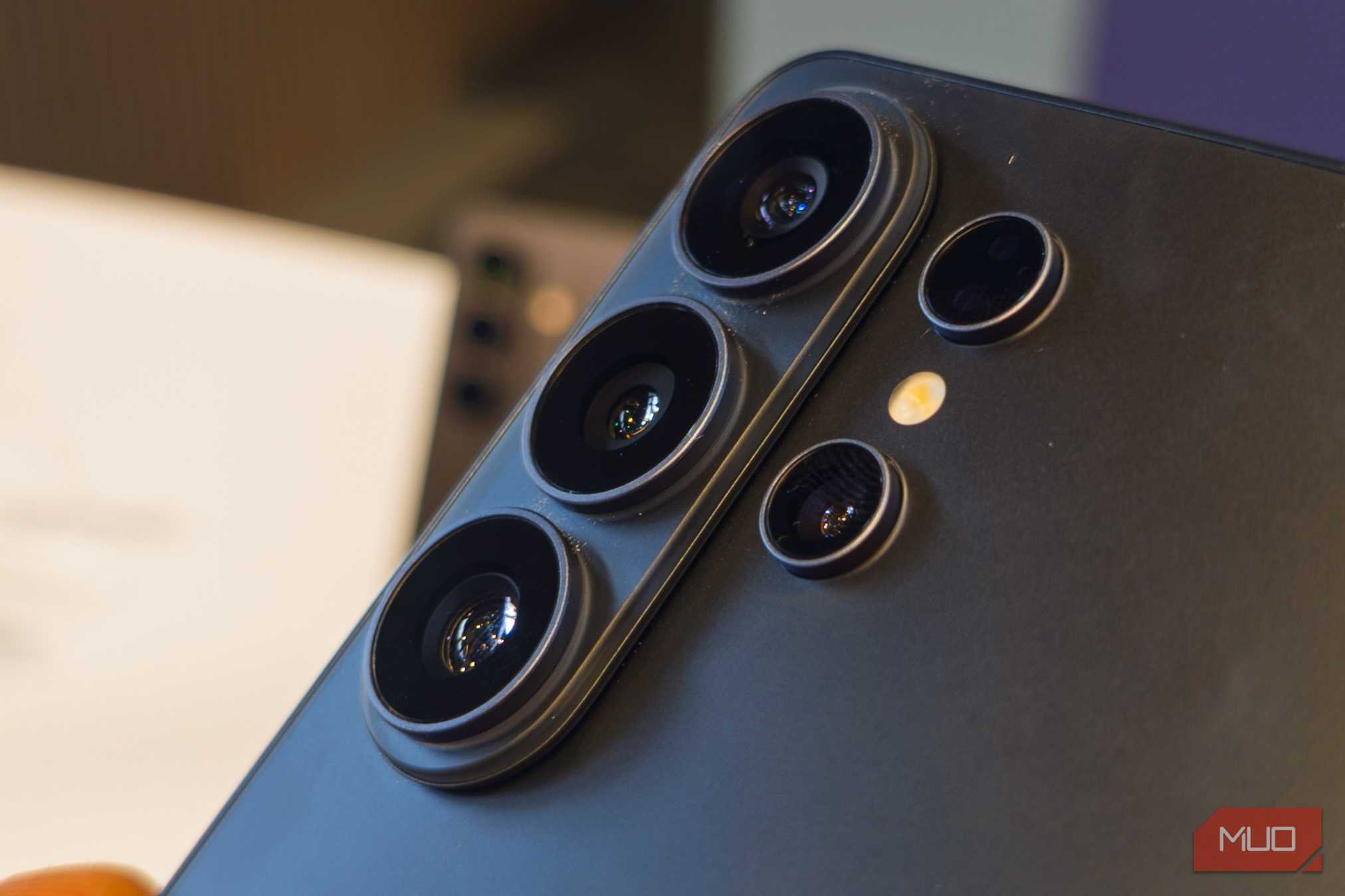 دوربین گالکسی اس ۲۶ اولترا