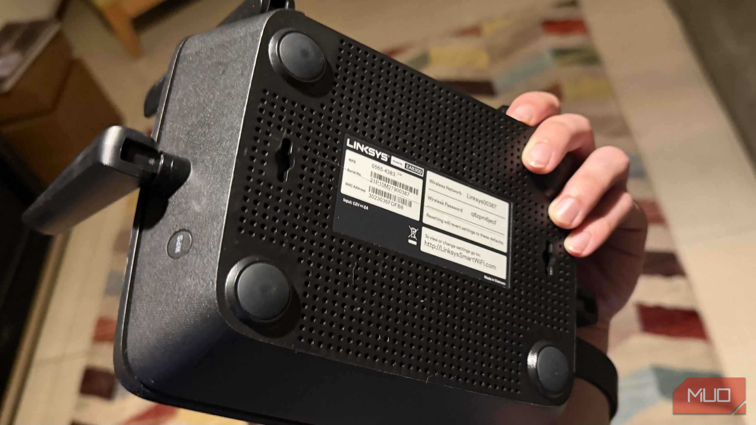 قسمت زیرین روتر Linksys EA8300