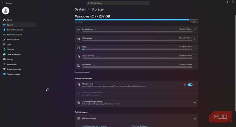 فضای ذخیره‌سازی ویندوز ۱۱ در سیستم‌عامل عادی بدون حذف اضافه‌ها