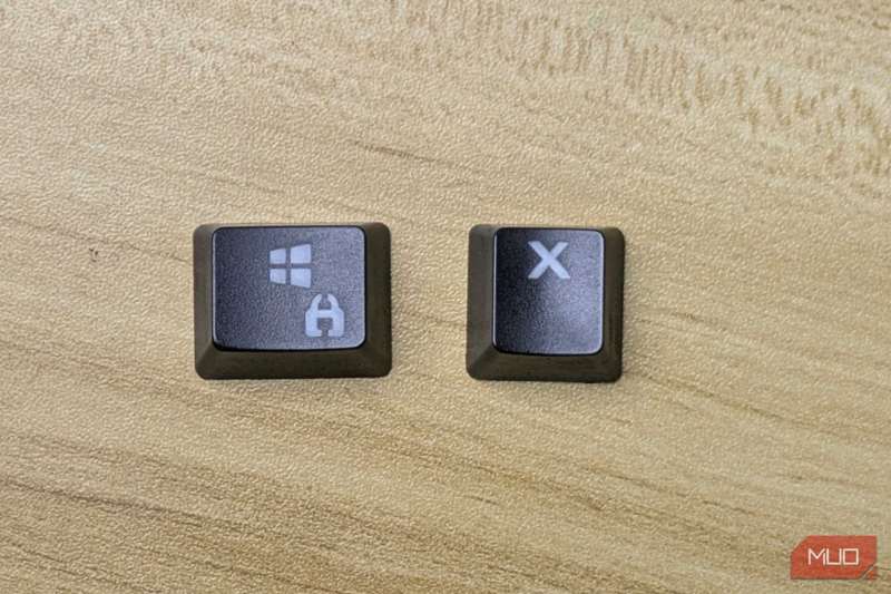 دکمه‌های Windows و X