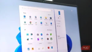 صفحه شروع ویندوز ۱۱ روی لپتاپ