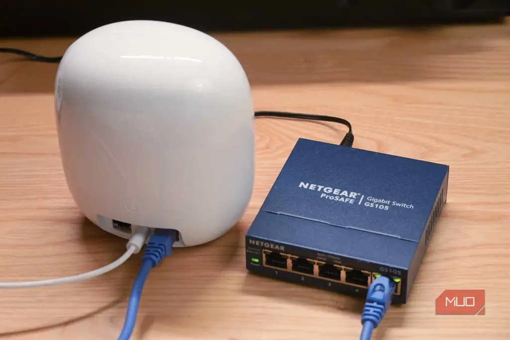 سوئیچ شبکه Netgear متصل به سیستم Nest Wi-Fi Pro - بخش ۴