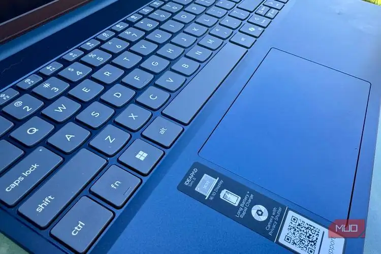 سمت چپ کیبورد لپتاپ لنوو آیدوپد اسلیم 3i