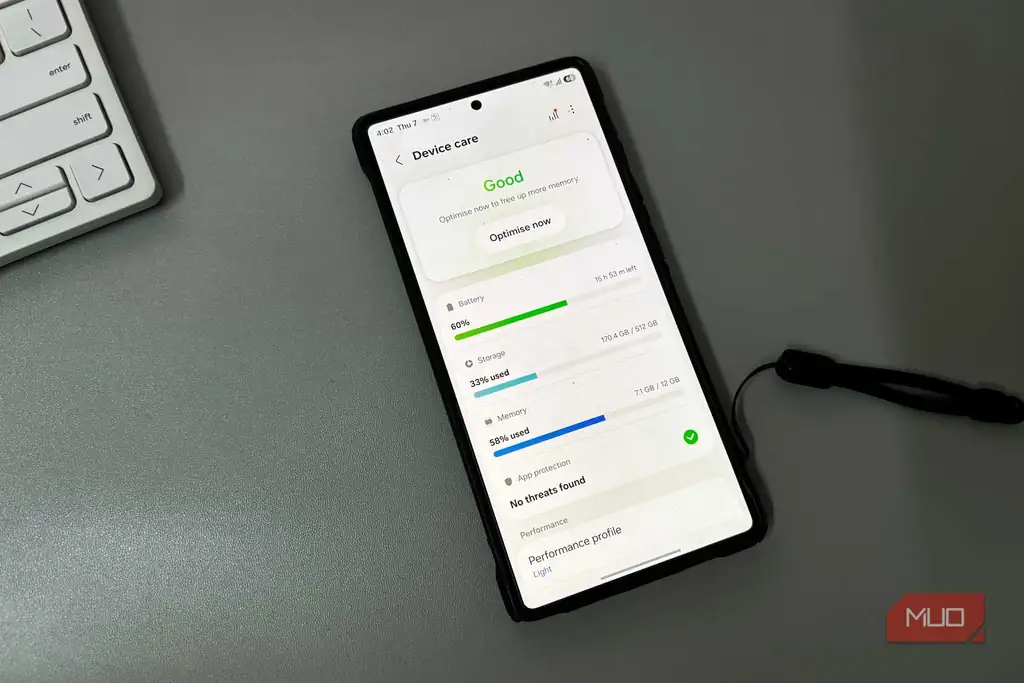 گوشی هوشمند Samsung در حال نمایش میزان مصرف حافظه Device Care