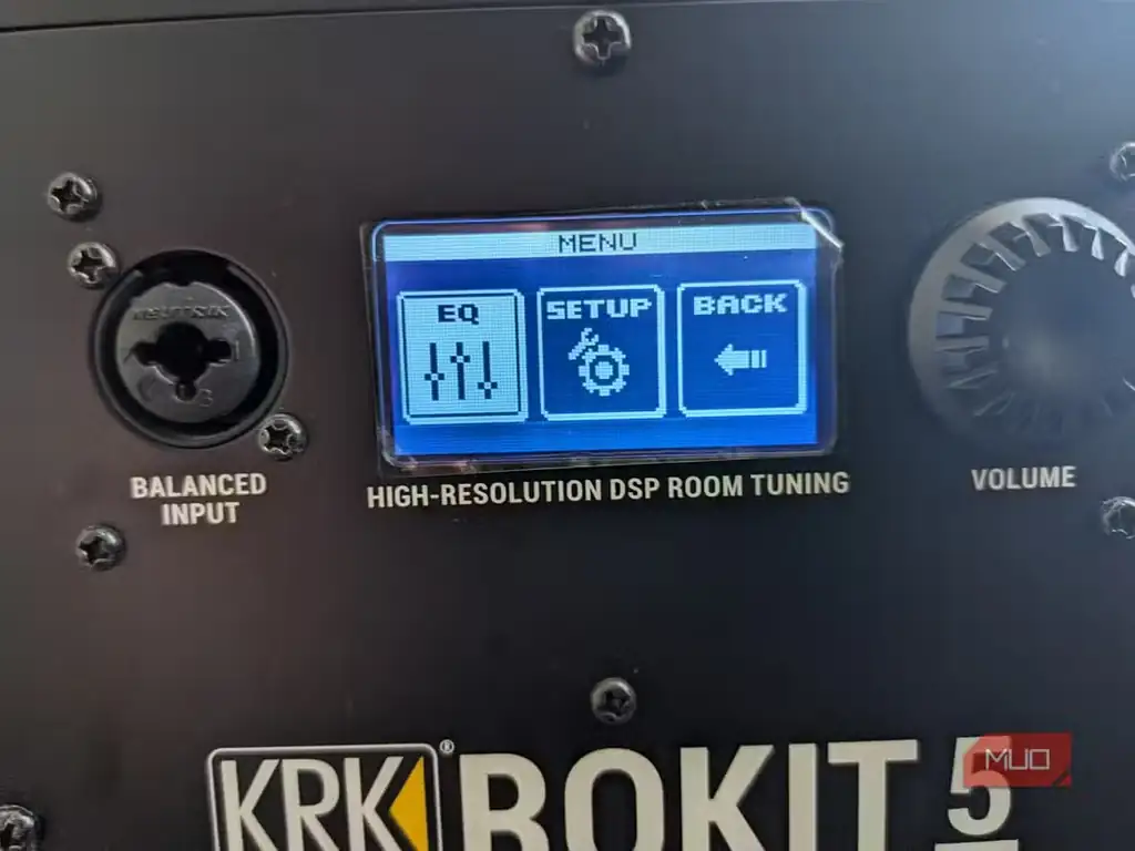 منوی تنظیمات اسپیکر KRK Rokit 5 برای تغییر صدای مانیتور.